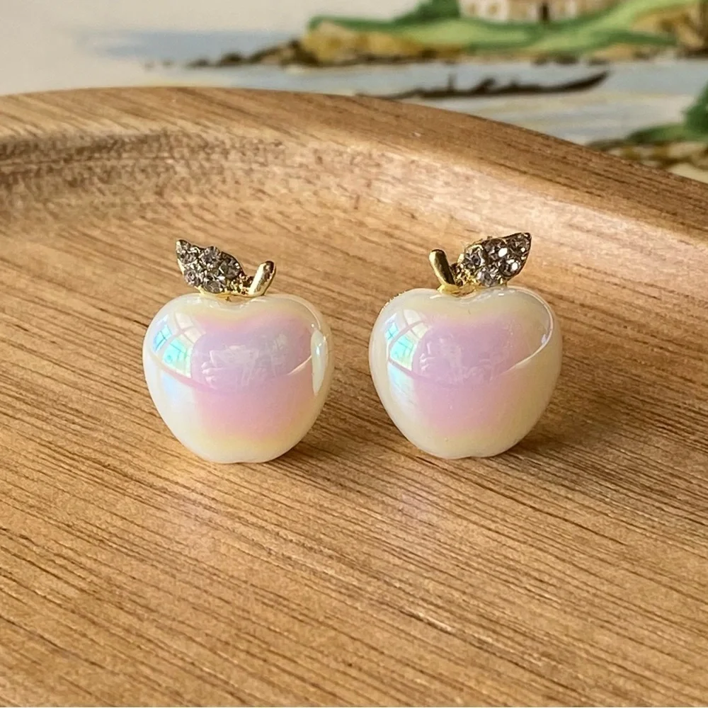 ✨Free People Leonara Apple Earrings